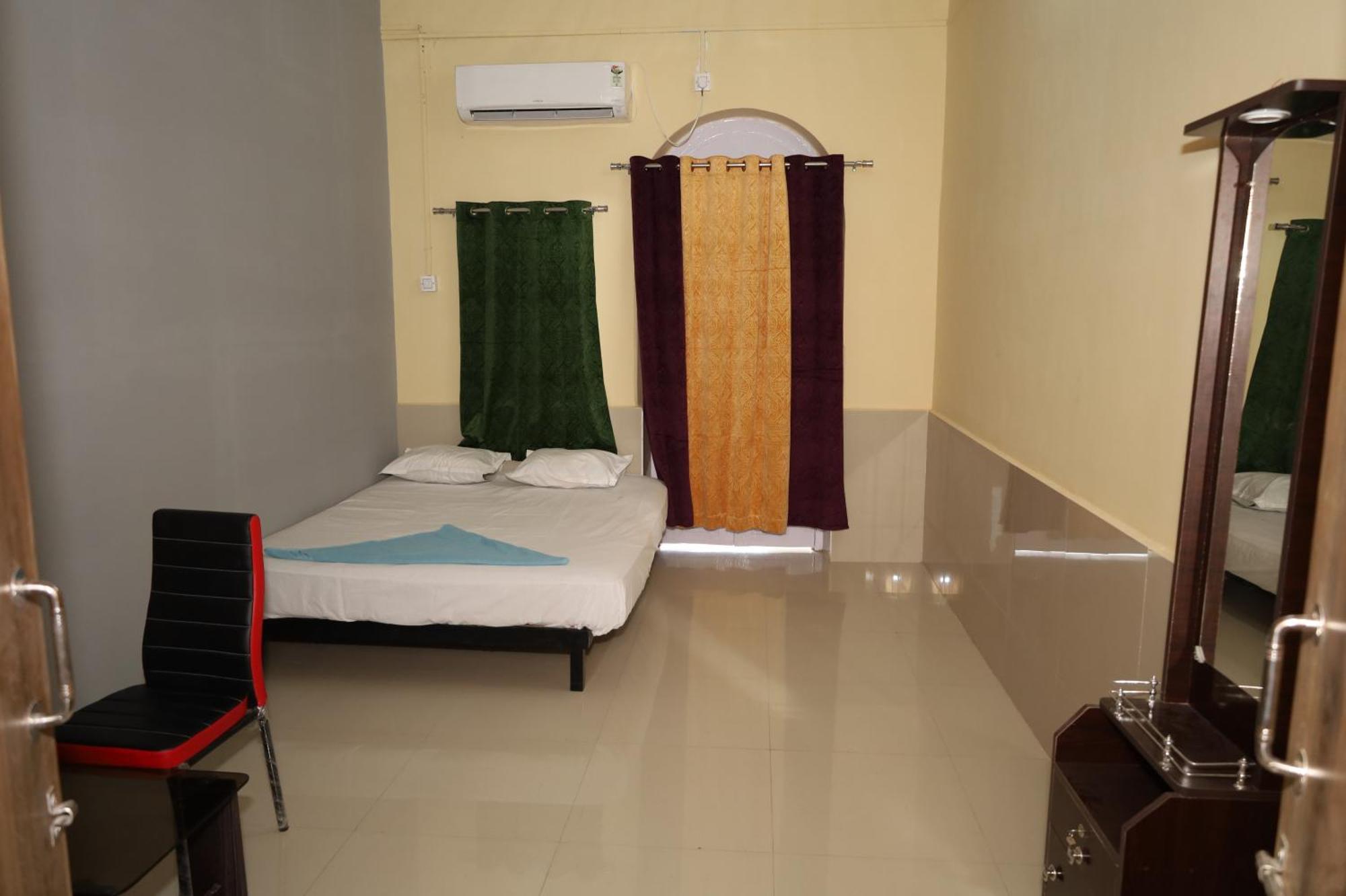 Отель Rail Nest Kharagpur Экстерьер фото