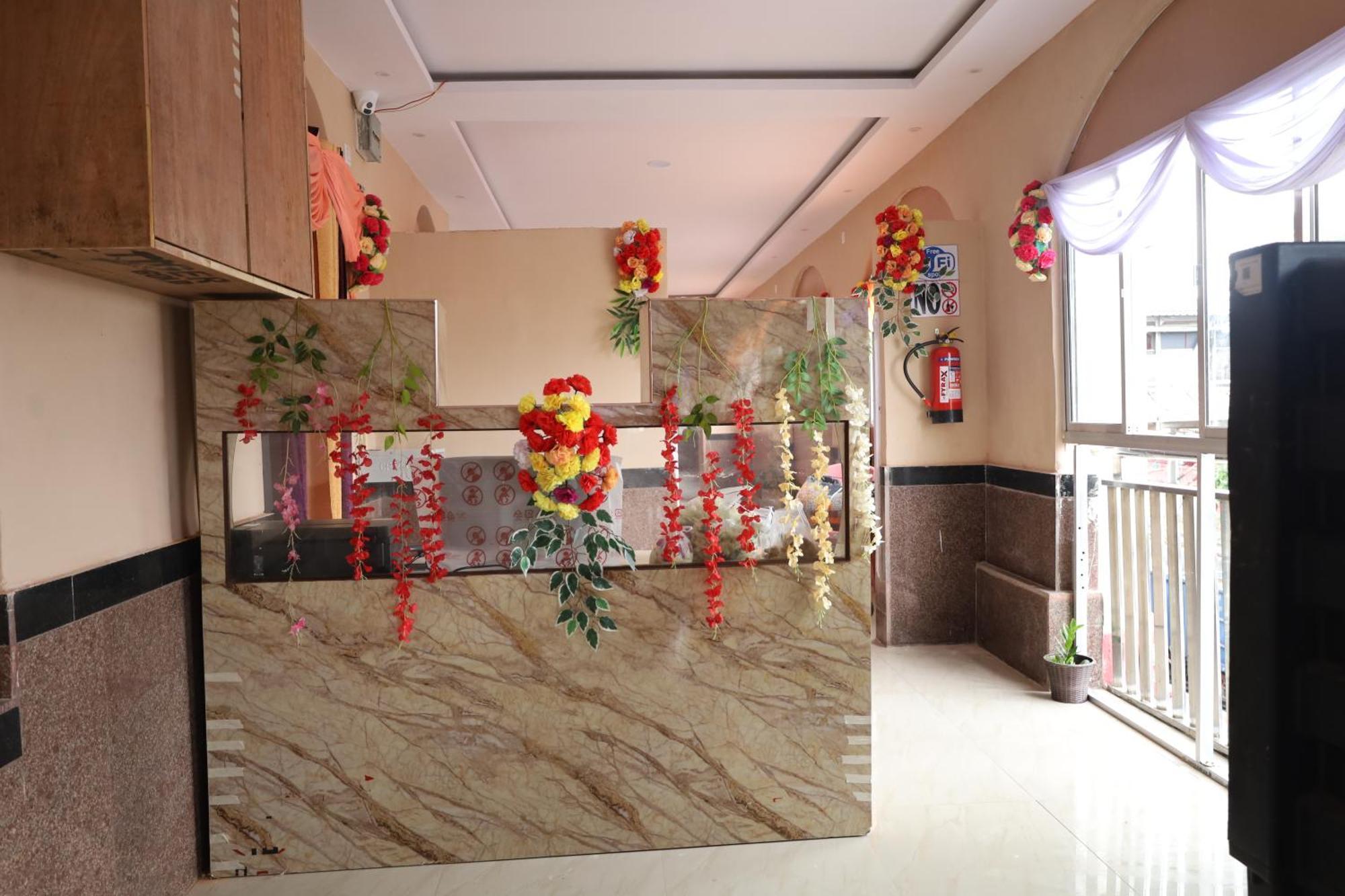 Отель Rail Nest Kharagpur Экстерьер фото